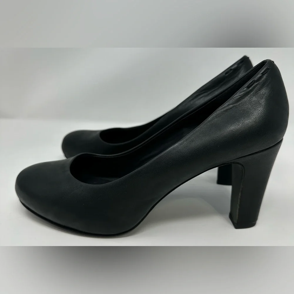 Eileen Fisher Black‎ Leather 3.5
